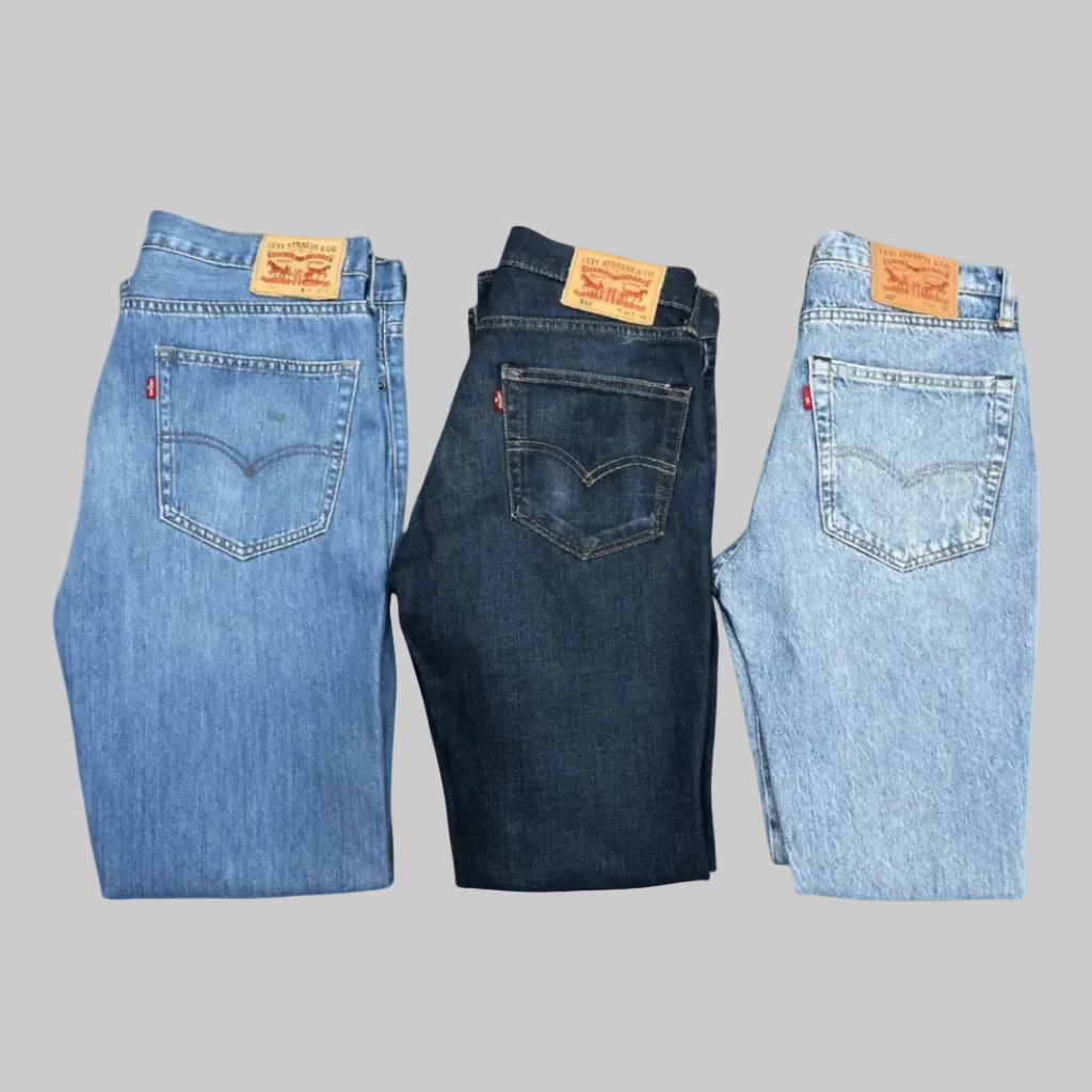 Lot de 15 jeans Levi's 501 et 550 vintage - grossiste seconde main pour revendeur Vinted